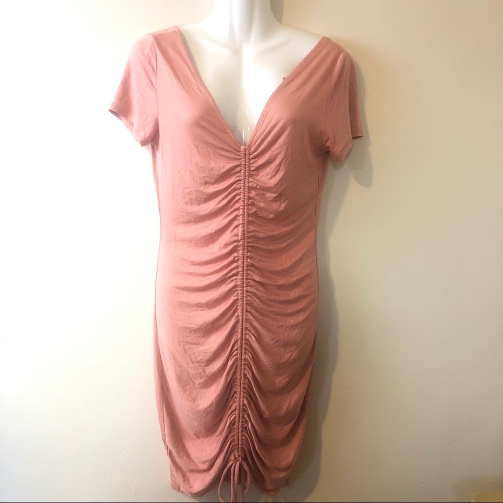 ❌SOLD❌Fashion Nova Heart and Hips Ruched Dress - Picture 2 of 8